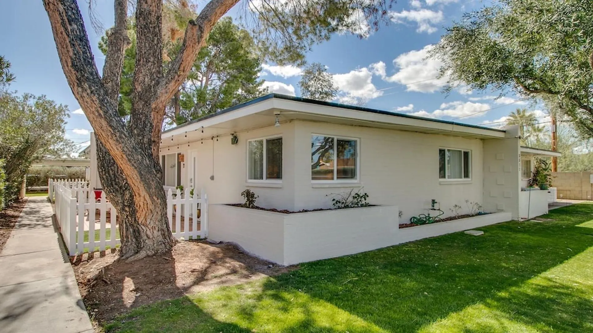 Stylish Arcadia 2-Bdrm With Comfort And Charm Phoenix United States